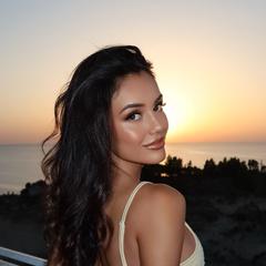 @itszoyevans