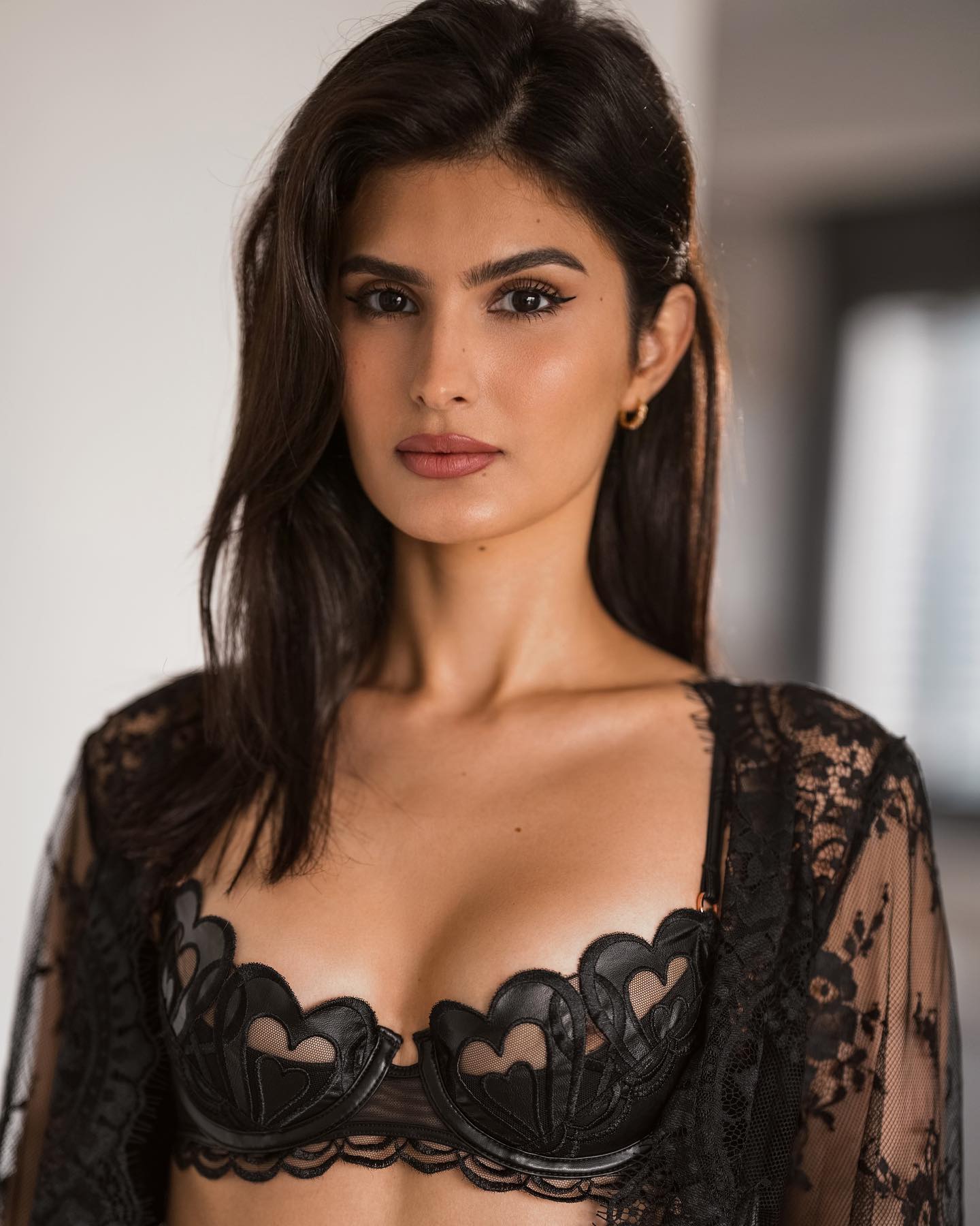 yaelaris