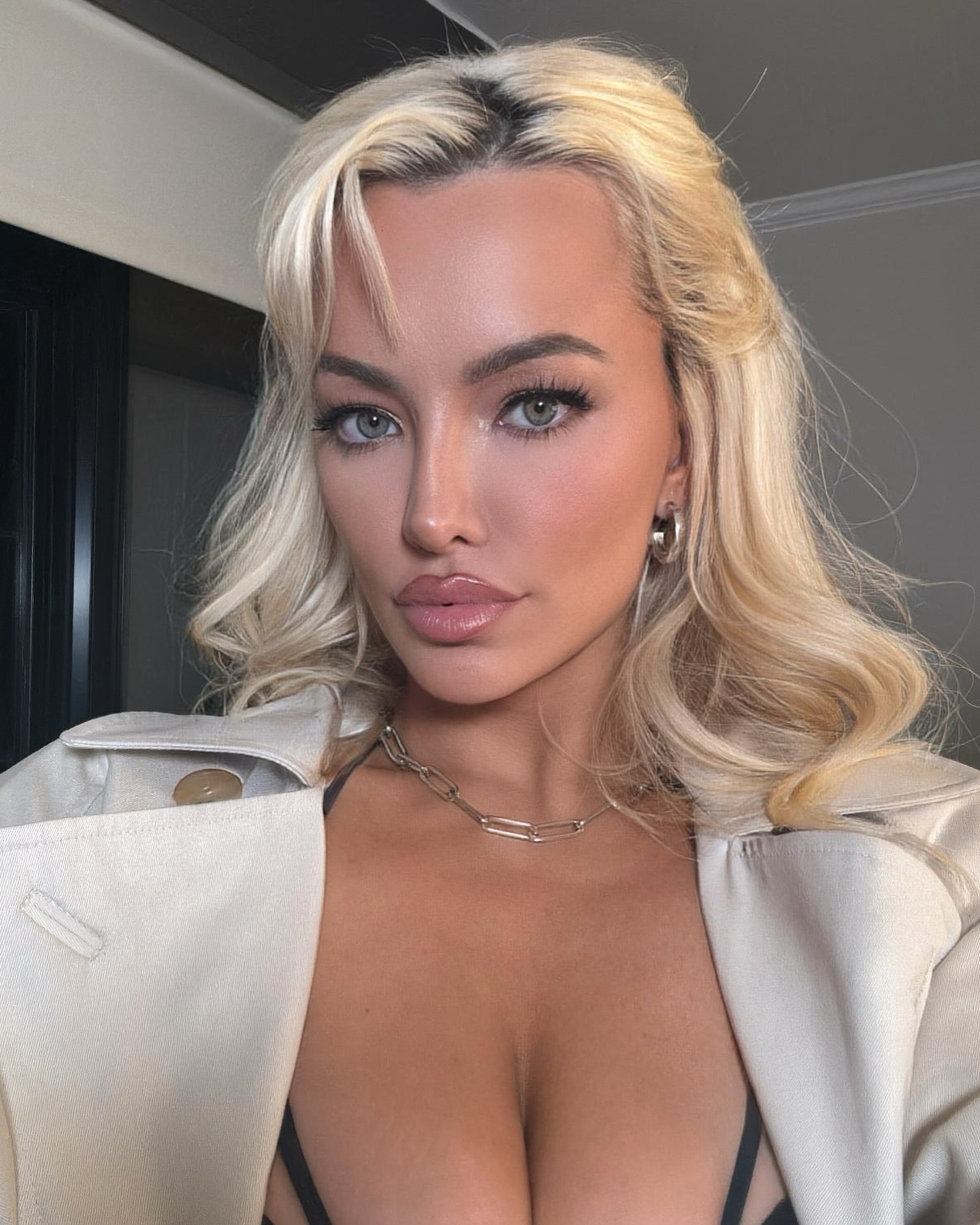 lindseypelas